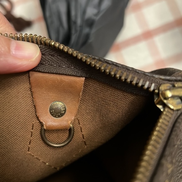 Authentic Louis Vuitton speedy 25 - Picture 10 of 16